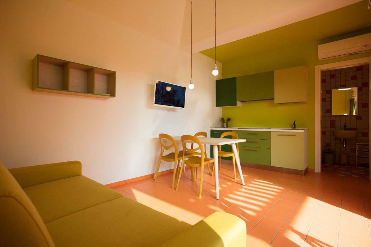 Camping Continental Hotel Bardolino Buitenkant foto