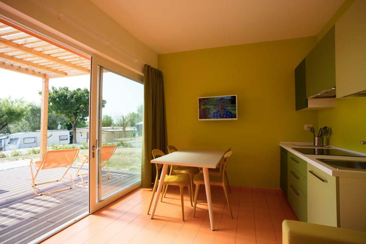 Camping Continental Hotel Bardolino Buitenkant foto